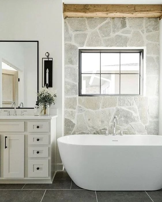 The accent wall for bathroom decor tips