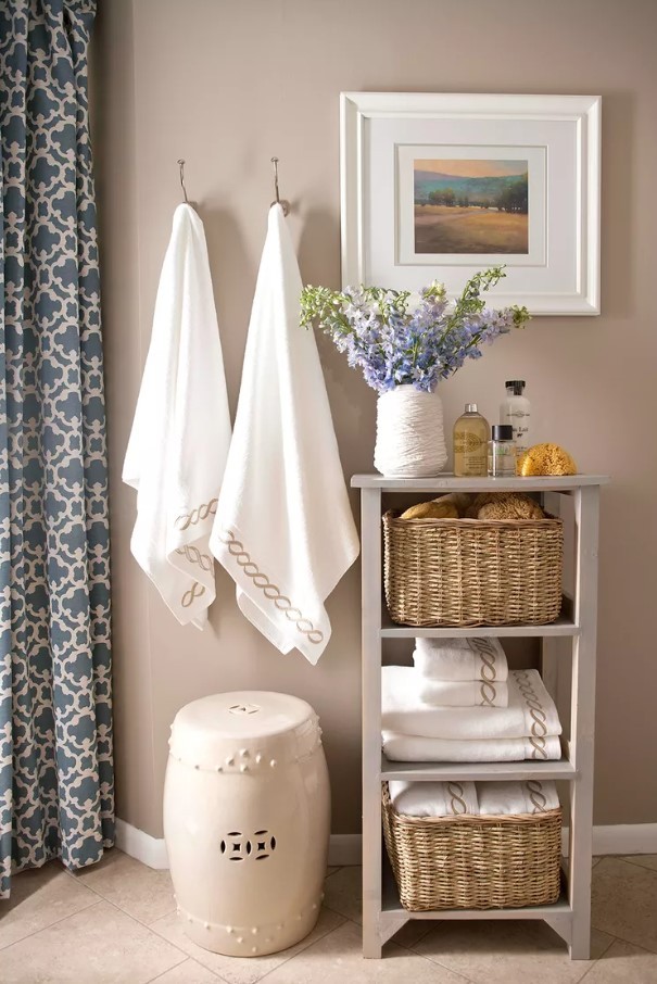 Soft Taupe Elegance: Timeless Bathroom Paint Ideas
